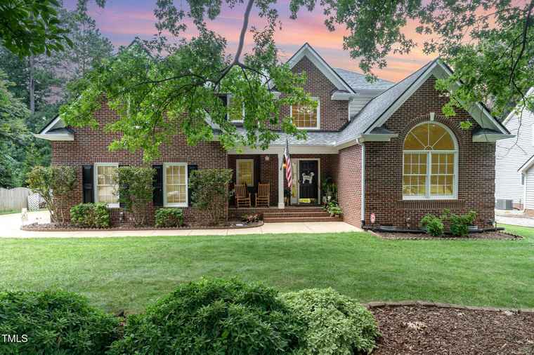 Photo of 102 Forest Edge Dr Cary, NC 27518