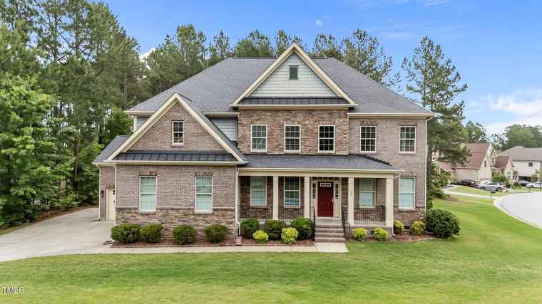 Photo of 10 Stillwood Ct Clayton, NC 27520