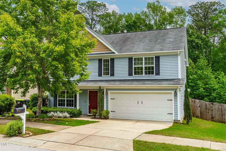 Photo of 1037 Dexter Ridge Dr Holly Springs, NC 27540