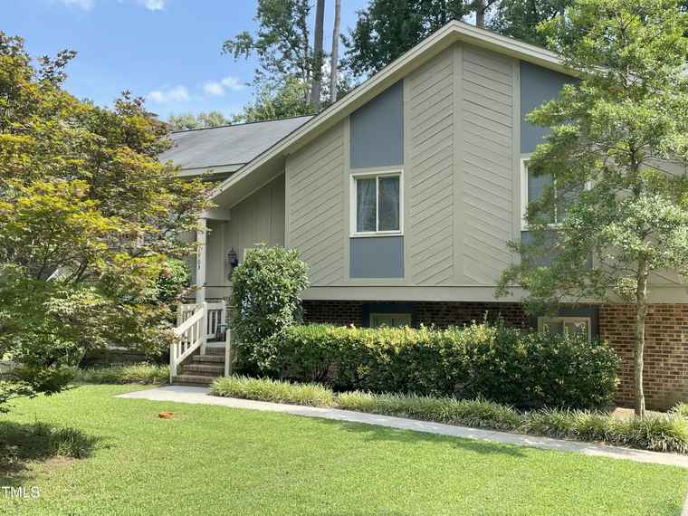 Photo of 1503 Ainsworth St Garner, NC 27529