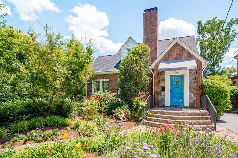 Photo of 1007 W Markham Ave Durham, NC 27701