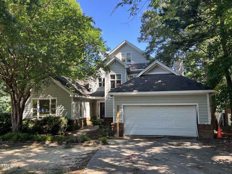 Photo of 4917 Harbour Towne Dr Raleigh, NC 27604