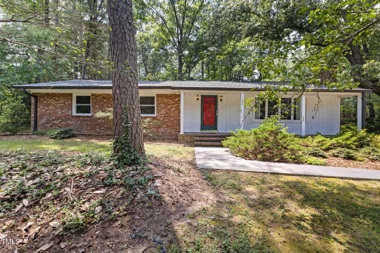 Photo of 700 Tinkerbell Rd Chapel Hill, NC 27517