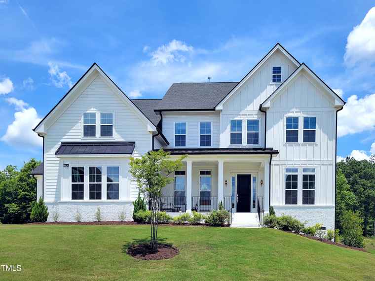 Photo of 1425 Sierra Glen Cir Apex, NC 27502