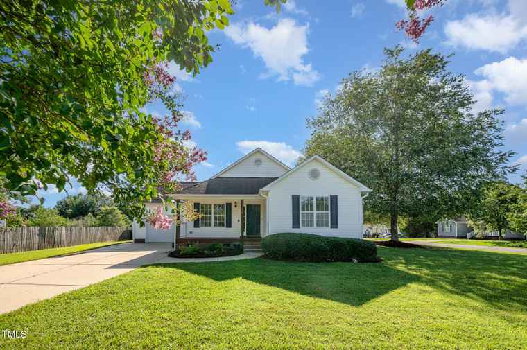 Photo of 16 Miracle Way Clayton, NC 27520