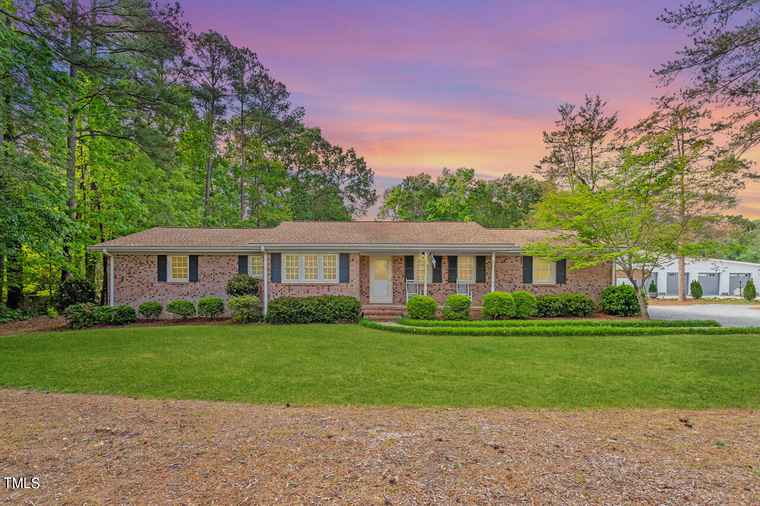 Photo of 3709 Yates Mill Pond Rd Raleigh, NC 27606