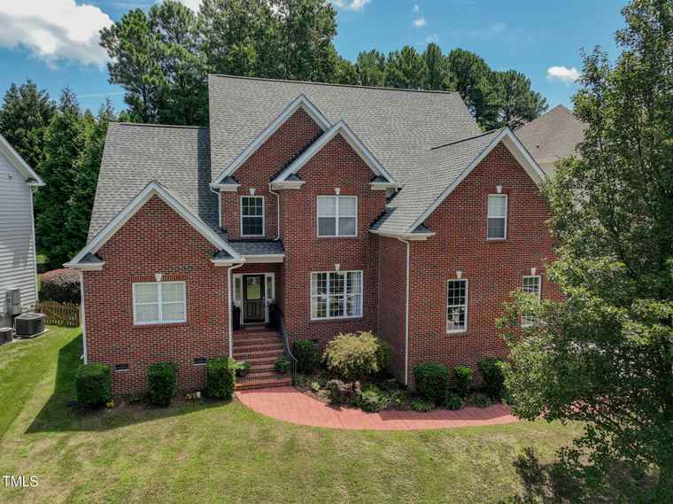 Photo of 1003 Red Sunset Dr Apex, NC 27502