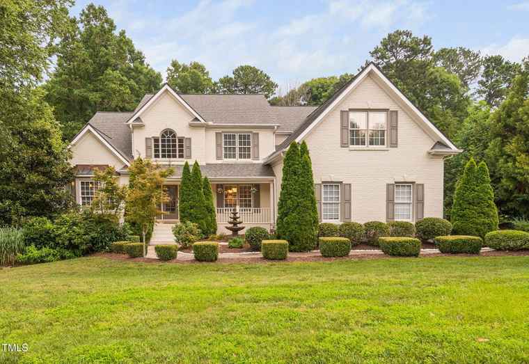 Photo of 602 Preston Village Way Cary, NC 27519