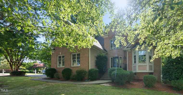 Photo of 2321 Walden Creek Dr Apex, NC 27523