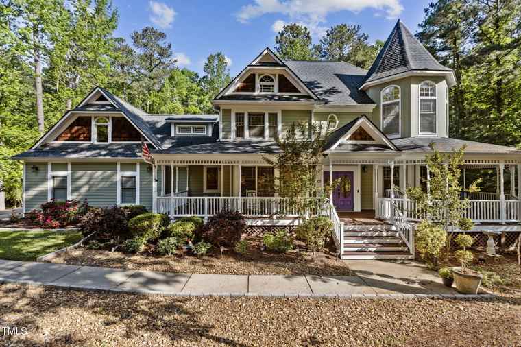 Photo of 103 Picturesque Ln Cary, NC 27519