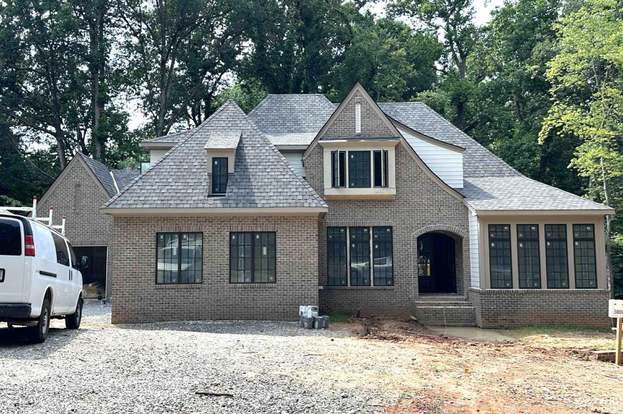 2828 Lakeview Dr, Raleigh, NC 27609 | Redfin