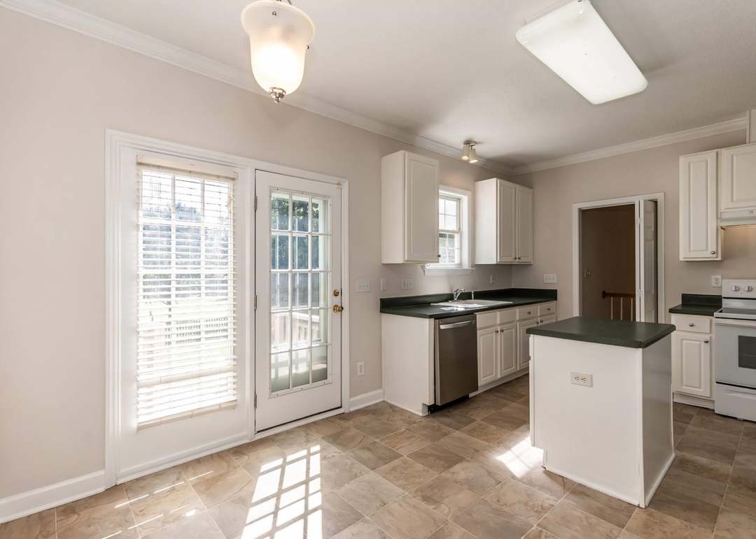 140 Gasper Ct, Clayton, NC 27527