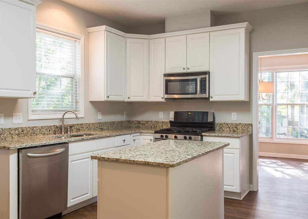 8304 Knebworth Ct, Raleigh, NC 27613