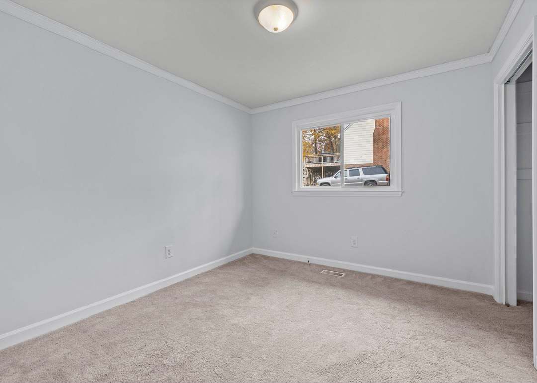 216 Smith Dr, Durham, NC 27712