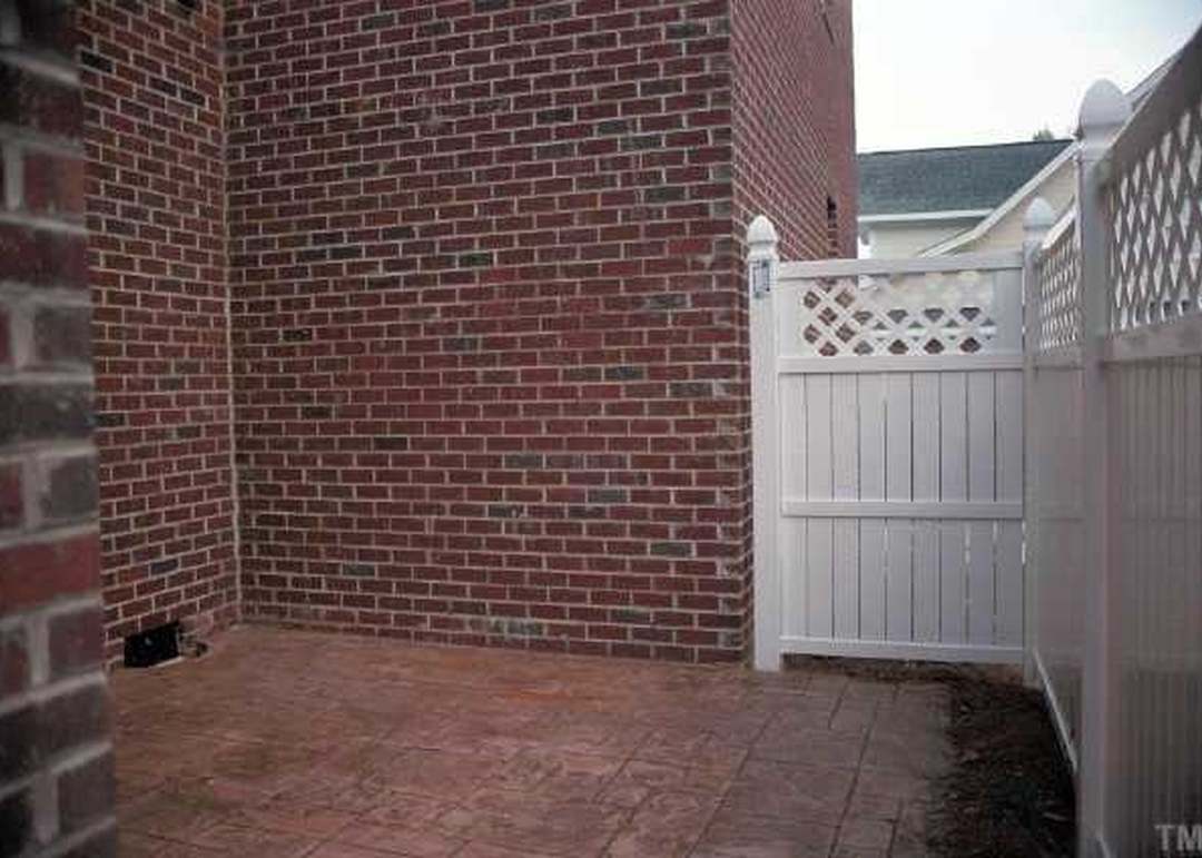 1108 Hobson Ct