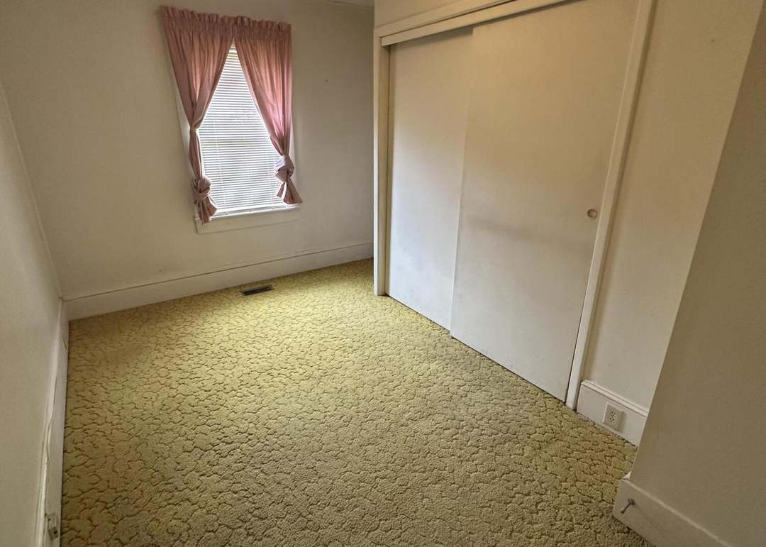 206 Jackson St, Salemburg, NC 28385