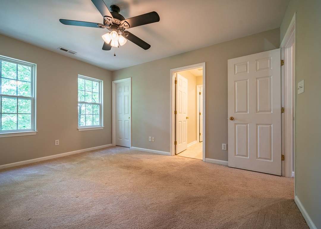 109 Danesway Dr, Holly Springs, NC 27540