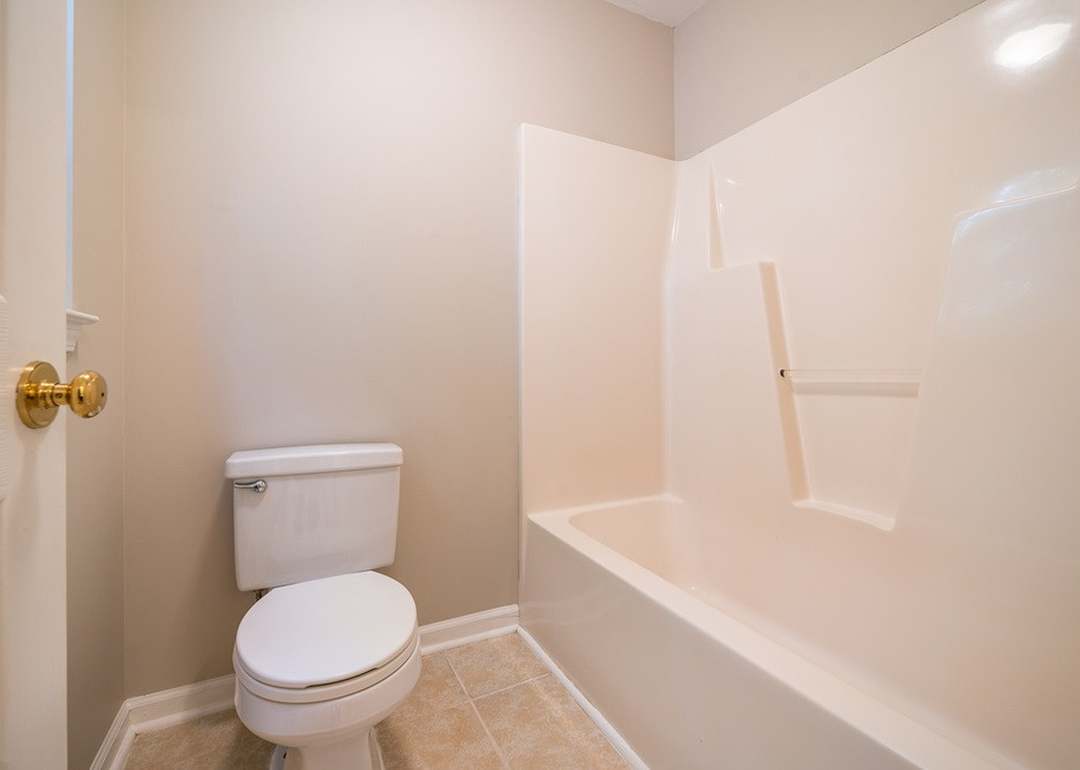 109 Danesway Dr, Holly Springs, NC 27540