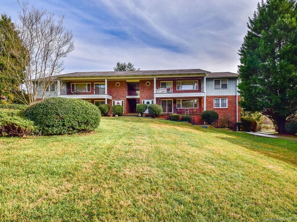 420 Golf View Condo Ln Unit 3B, Hendersonville, NC 28739 MLS