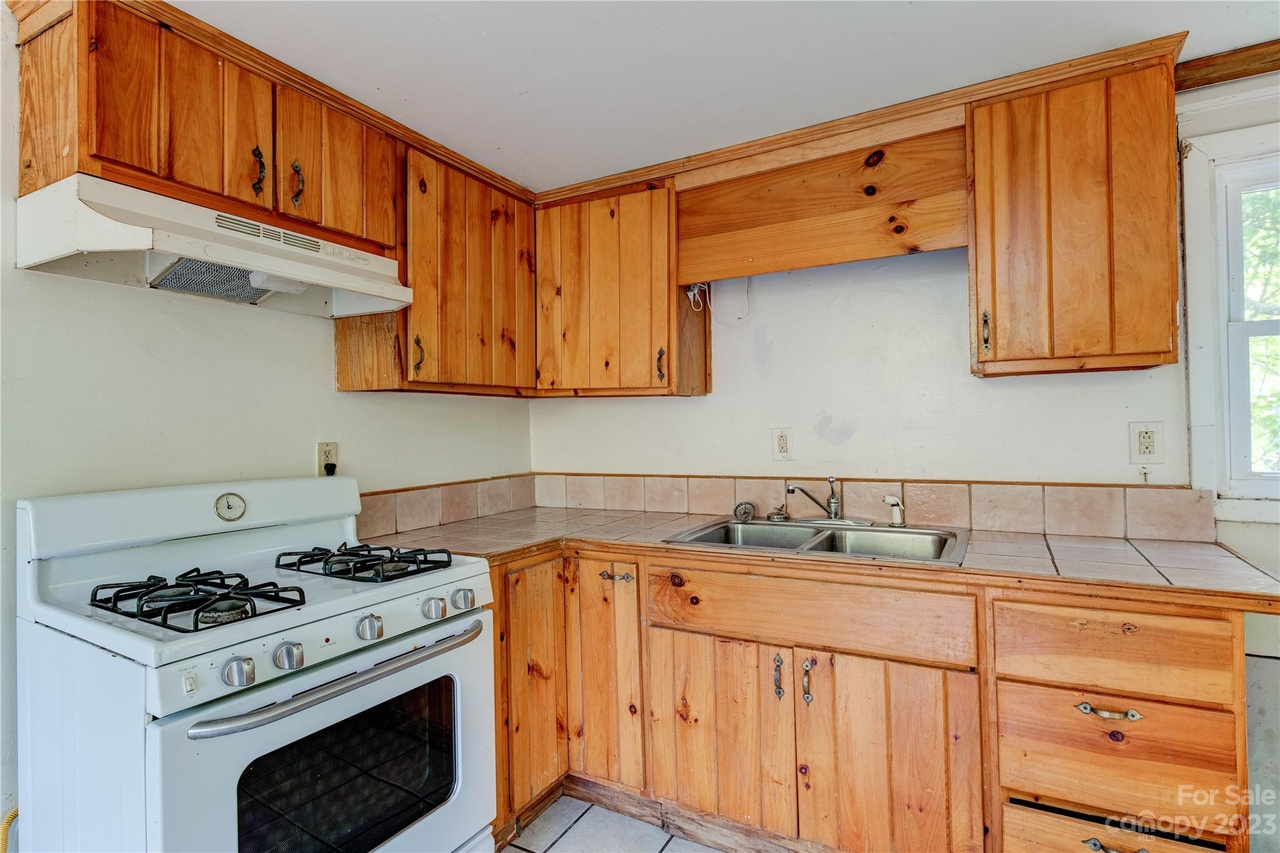 655 New Haw Creek Rd, Asheville, NC 28805 MLS 4060507 Redfin