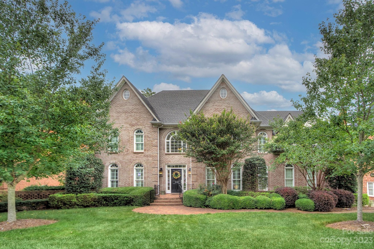 Taj Mahal Quartzite: Tour of East Texas Home 