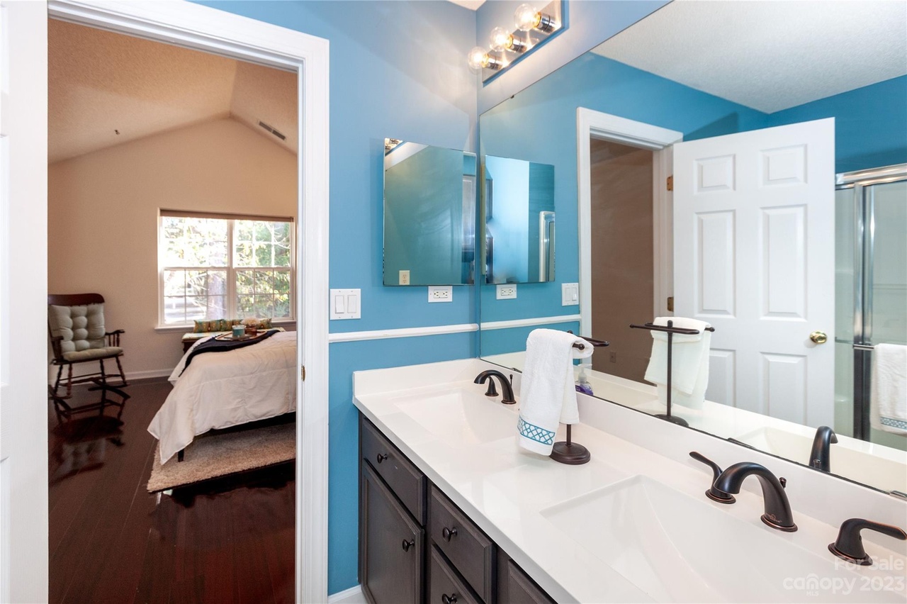 8041 Christmas Ct, Charlotte, NC 28216 MLS 4074533 Redfin