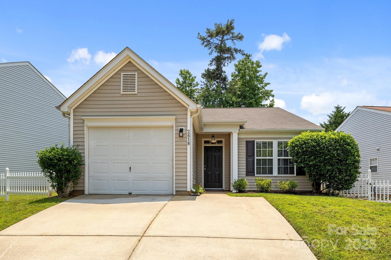茶 ari*san 2618 Oasis Ln, Charlotte, NC 28214 | For Sale ($300,000
