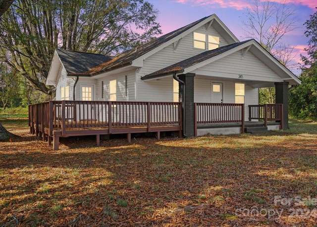 Property at 3419 Taylorsville Hwy, Statesville, NC 28625, 4 beds, 4 baths