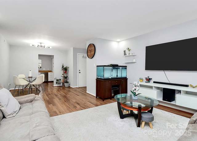 Property at 2900 Heathstead Pl Unit H, Charlotte, NC 28210, 2 beds, 2 baths