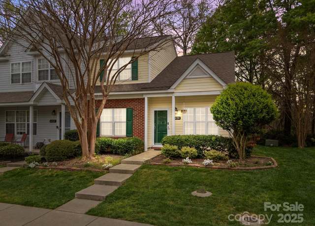 Property at 8230 Rudolph Rd, Charlotte, NC 28216, 3 beds, 2.5 baths