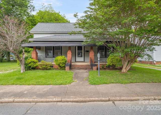 Property at 222 W Mccubbins St, Salisbury, NC 28144, 3 beds, 1.5 baths