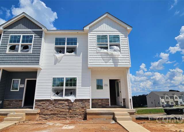 Property at 1978 W Davidson Ave, Gastonia, NC 28052, 3 beds, 2.5 baths