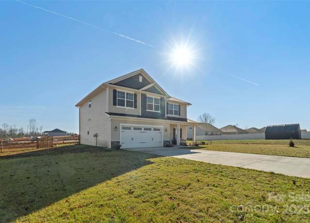 Property at 821 Bethesda Rd, Statesville, NC 28677, 4 beds, 2.5 baths