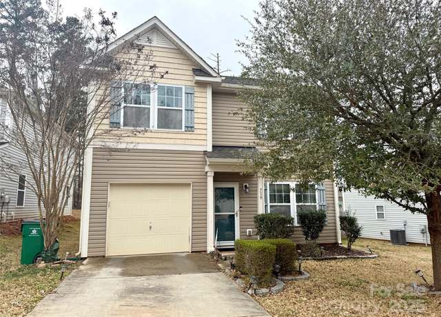 Property at 719 Mountain Quail Dr #34, Charlotte, NC 28216, 3 beds, 2.5 baths