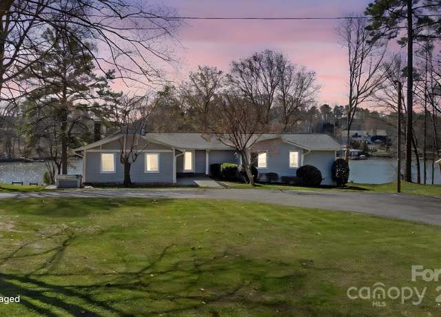 Property at 7326 Elmwood Ln, Denver, NC 28037, 3 beds, 3.5 baths