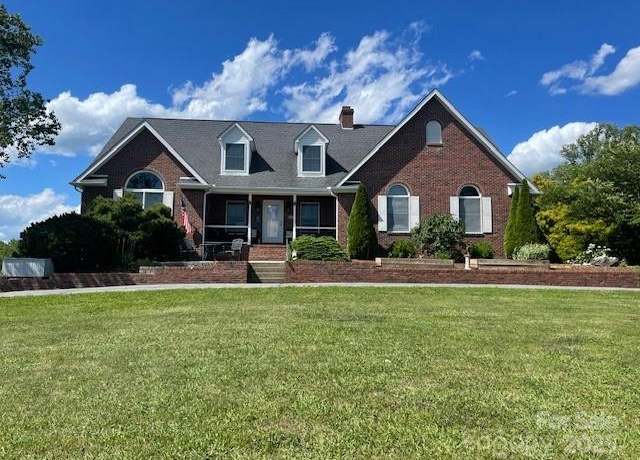 Property at 250 Huey Rd, Marshall, NC 28753, 3 beds, 3 baths