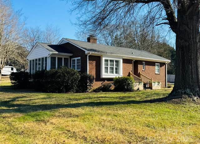 Property at 813 S Zion St, Landis, NC 28088, 3 beds, 2 baths