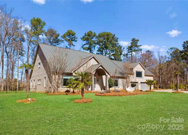 Property at 16455 Harbor View Rd, Charlotte, NC 28278, 5 beds, 4.5 baths