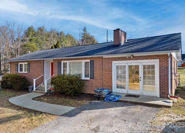 Property at 292 Brookside Camp Rd, Hendersonville, NC 28792, 2 beds, 1 bath