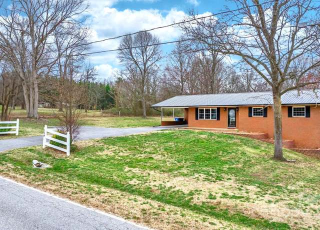 Property at 104 Pop Davis Rd, Taylorsville, NC 28681, 3 beds, 2 baths