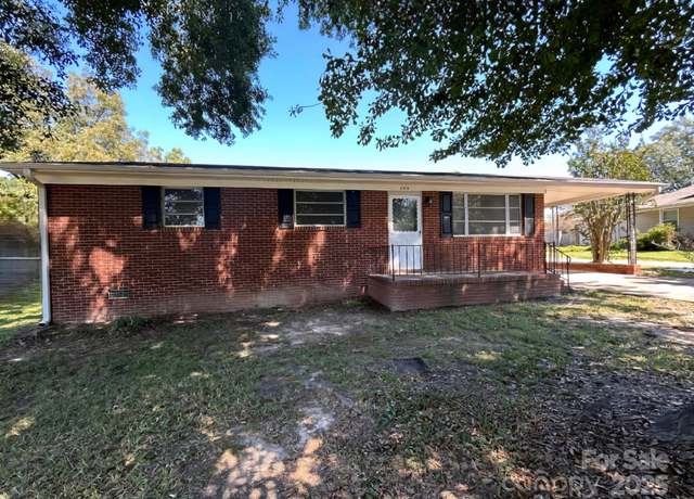 Property at 2218 W 5th Ave, Gastonia, NC 28052, 3 beds, 1 bath