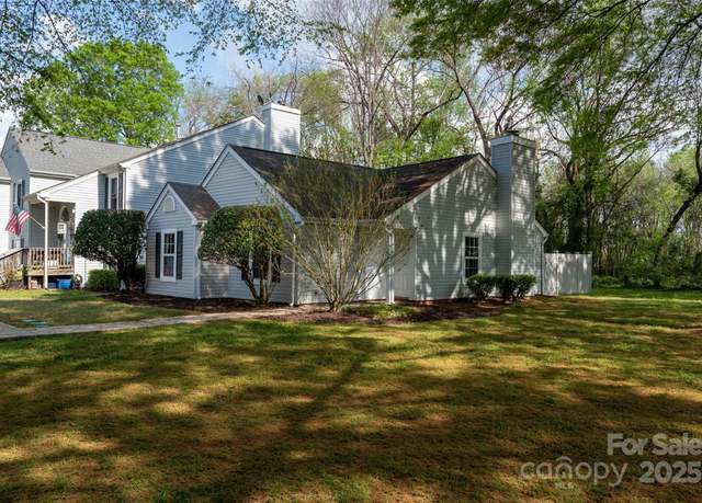 Property at 1532 Hunt Club Ct, Rock Hill, SC 29732, 3 beds, 2 baths