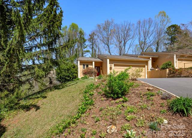 Property at 101 Beaver Ridge Rd, Asheville, NC 28804, 3 beds, 2 baths