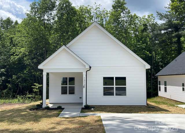 Property at 1312 7th St, Statesville, NC 28677, 3 beds, 2 baths