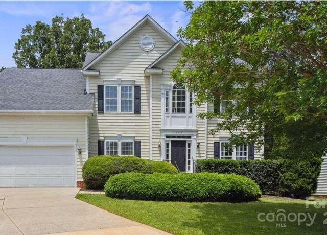 Property at 9954 Mitchell Glen Dr, Charlotte, NC 28277, 4 beds, 2.5 baths
