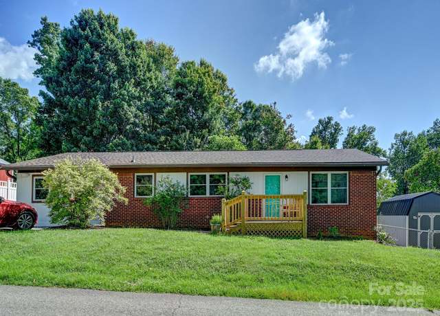 Property at 85 Pine Ridge Rd, Mars Hill, NC 28754, 3 beds, 1.5 baths