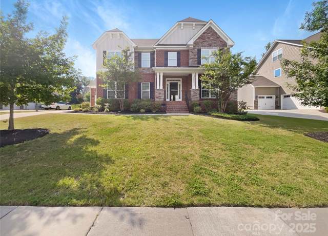 Property at 16036 Arabian Mews Ln, Charlotte, NC 28278, 5 beds, 4.5 baths