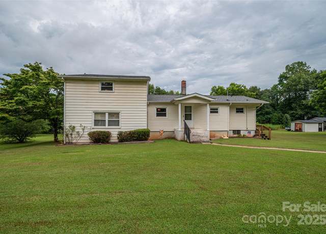 Property at 2320 Claremont Rd, Newton, NC 28658, 3 beds, 2 baths