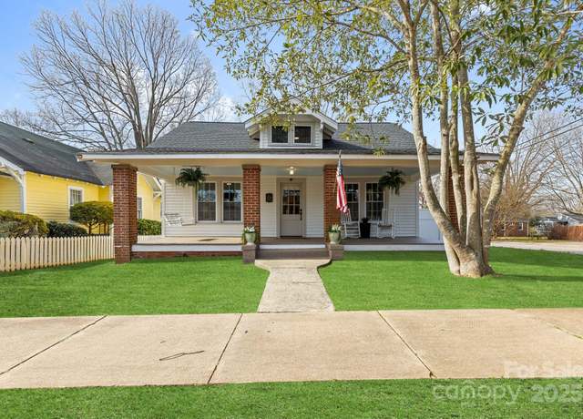 Property at 239 Euclid Ave, Statesville, NC 28677, 5 beds, 2 baths
