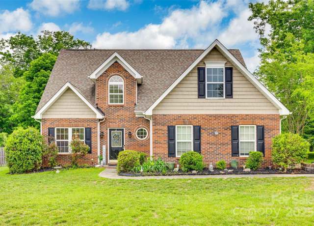 Property at 1835 Montague Rd, Clover, SC 29710, 4 beds, 2.5 baths